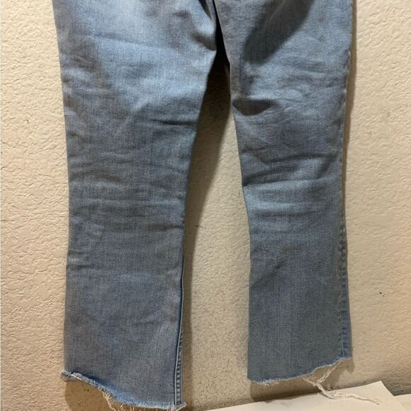 COPY - 👖 ZARA LIGHT WASH STRAIGHT ANKLE LENGTH RAW HEM JEANS size 4 - Picture 9 of 9